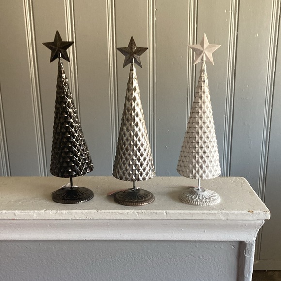 NWT Set of 3- Bronze, White & Silver 14” Metal Christmas Tree Decorations - Picture 10 of 16